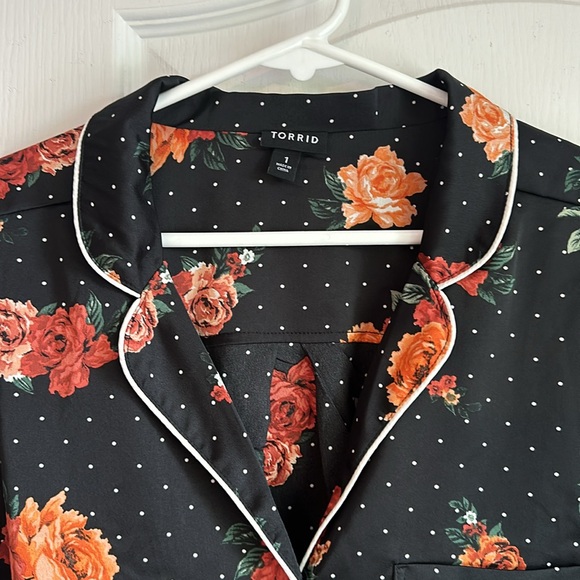 TORRID blouse - Picture 2 of 3